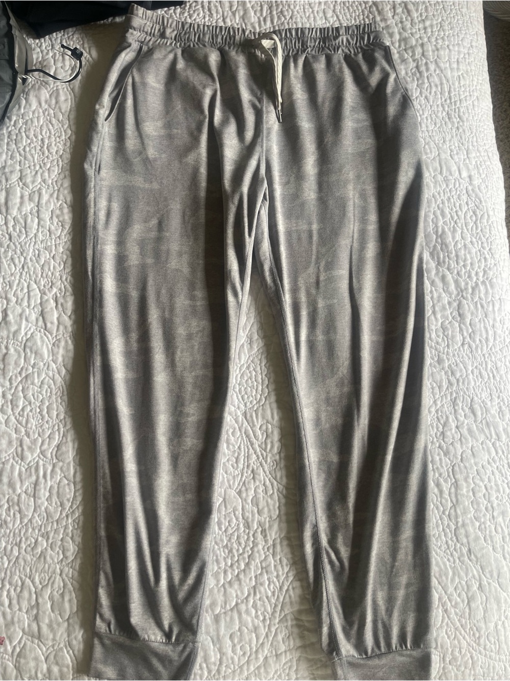 Vuori Silver Gray Jogger Sweatpants with Drawstring